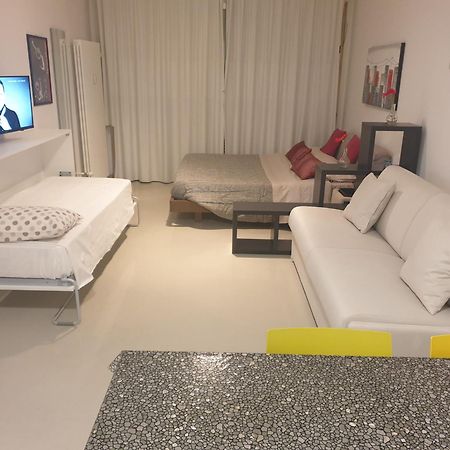 Monolocale Via Rasponi Apartment Ravenna Bagian luar foto