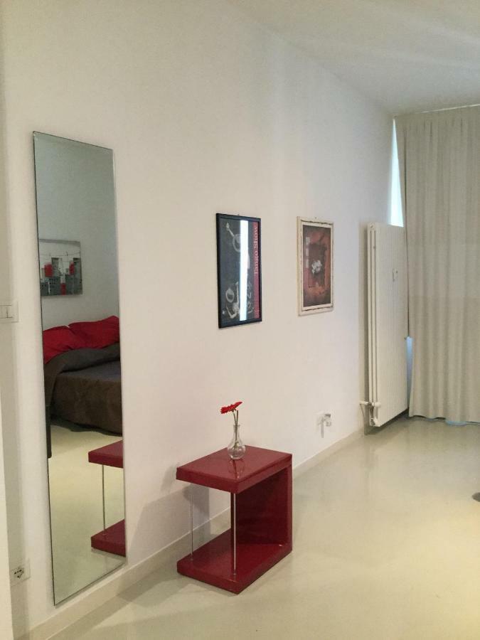 Monolocale Via Rasponi Apartment Ravenna Bagian luar foto